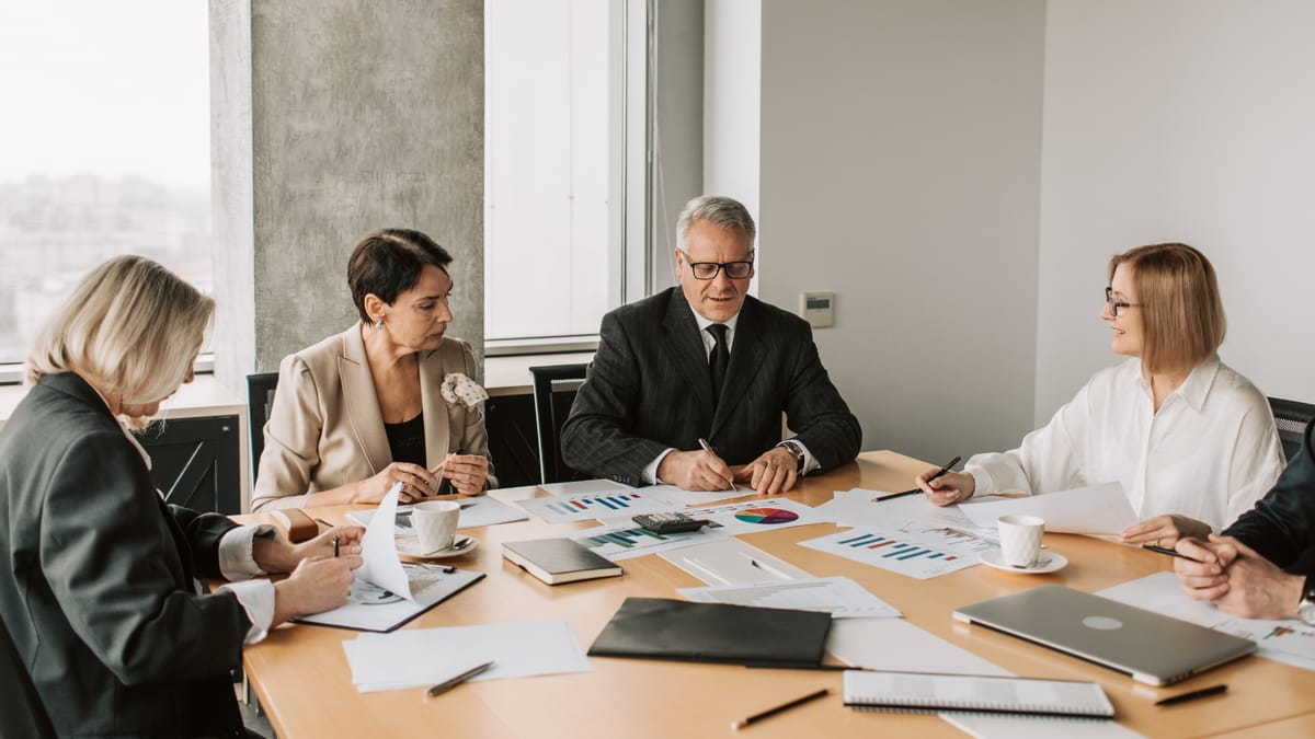 Can a Non-Owner Be on a Condo Board in Ontario? Rules and Eligibility Explained