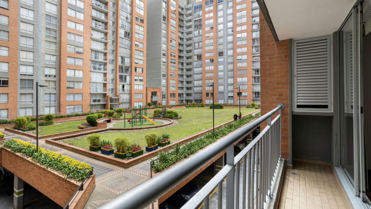 Balancing Smoker Rights and Neighbour Rights — Can You Smoke in a Condo You Own in Canada? Rules, Rights, and Restrictions