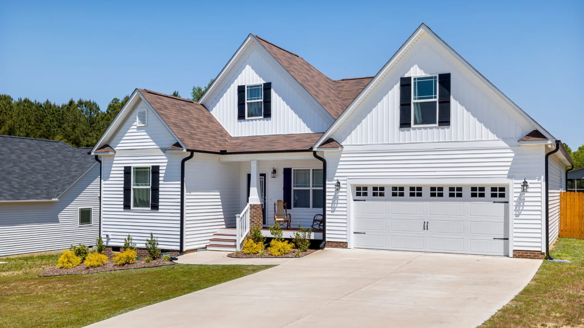 Difference Between a Mortgage and a Reverse Mortgage — How Does a Reverse Mortgage Work