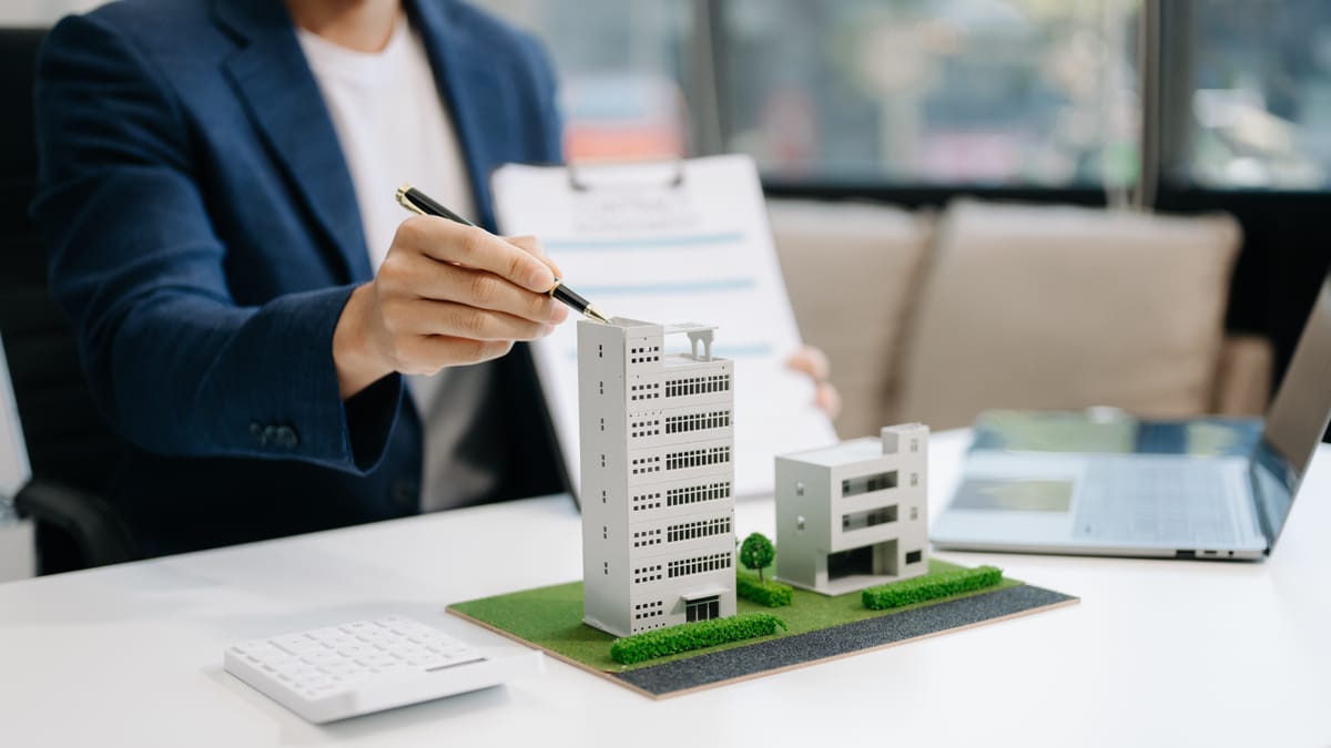 Condo Living Offers Convenience in a Busy City — Is Buying a Condo in Toronto Still Worth It in 2026?