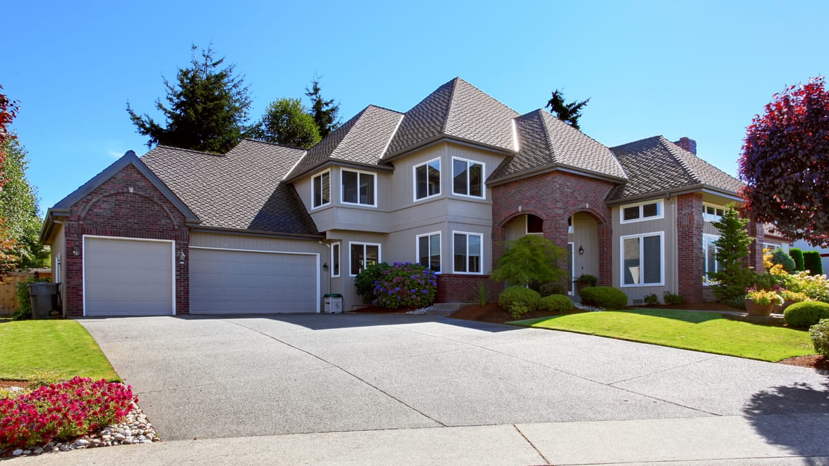 How To Value Multi-Family Real Estate For Smarter Investment Decisions — Multi-Family Real Estate In Canada: Everything You Need To Know