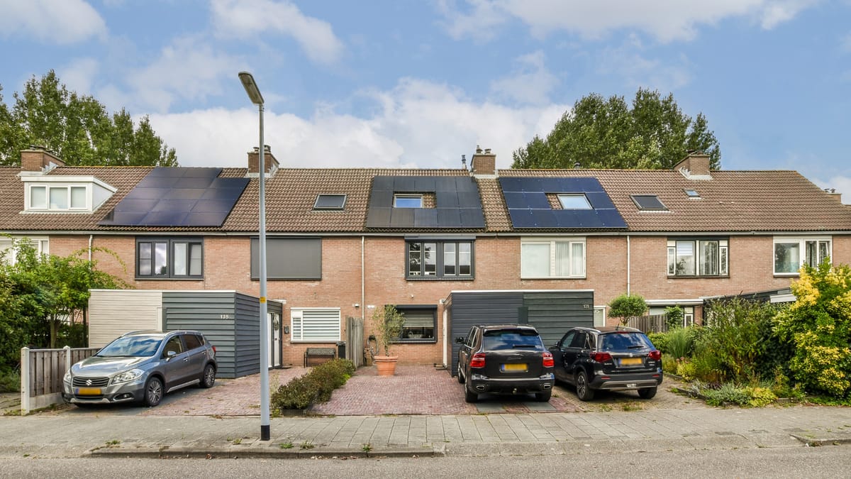 Solar Panels on a Condo: Is It Possible in Canada?